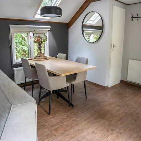 Holiday home Pleasant In With Garden